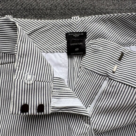 Striped Seersucker Shorts 4P - Picture 7 of 16